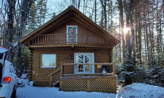 Josselyn's getaway log cabins