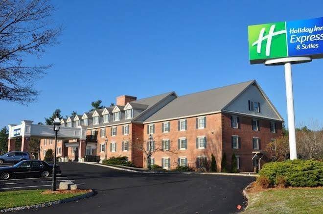 Holiday inn express & suites merrimack