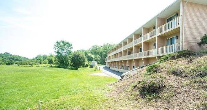 Hampton falls inn