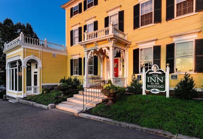 Inn by the bandstand