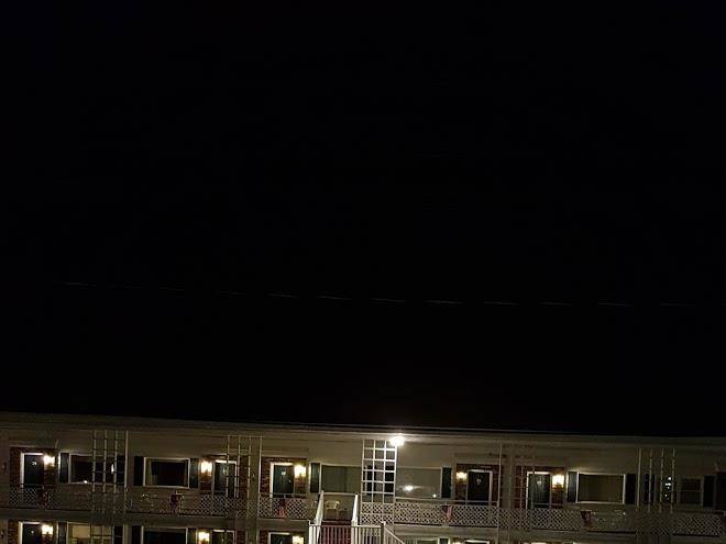 Royal crest motor inn