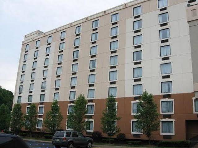 Garden plaza hotel