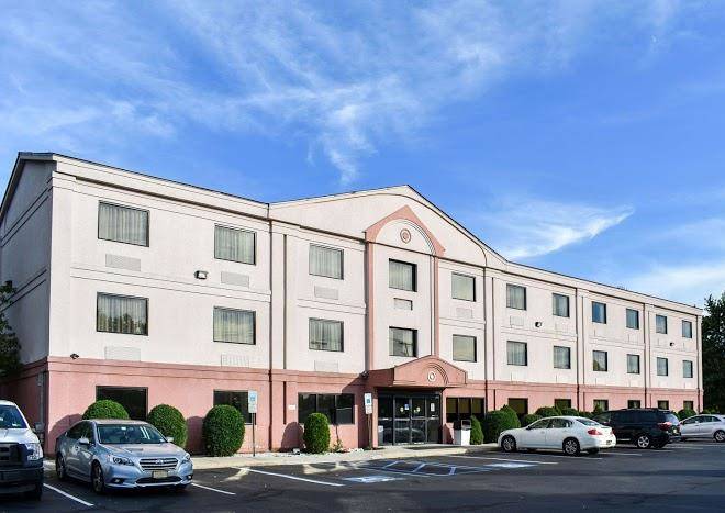 Comfort Inn Bordentown Near Nj Turnpike Image