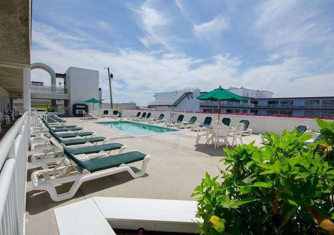 Beach club suites
