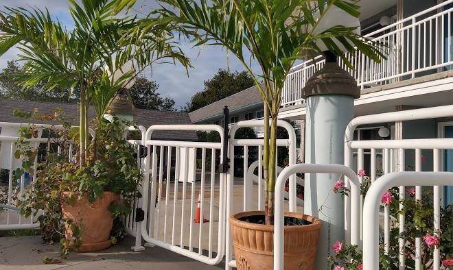 Cape harbor motor inn