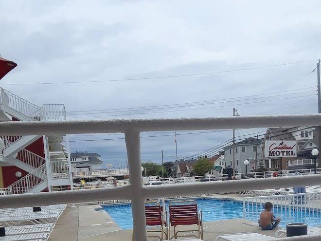 Cardinal motel