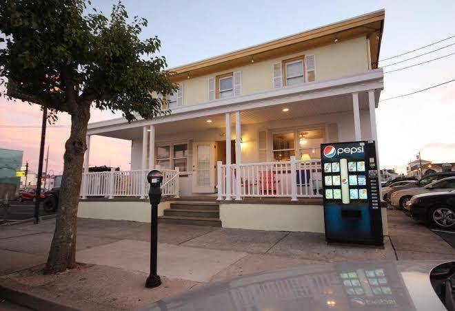 Clarem happy days inn