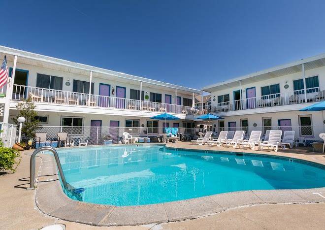 Fountain motel