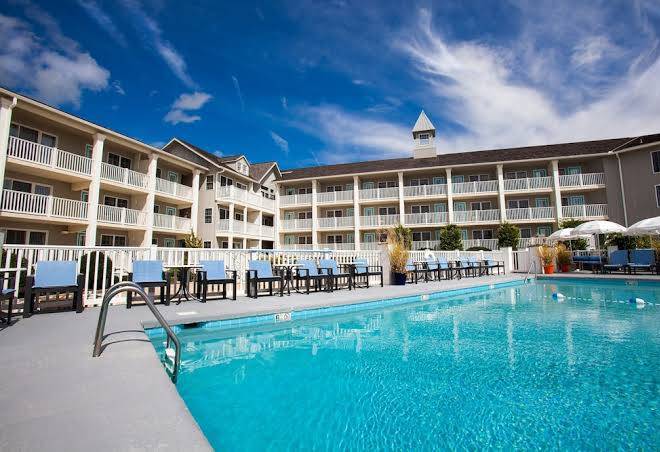 Sandpiper beach club