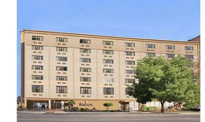 Ramada By Wyndham East Orange Image