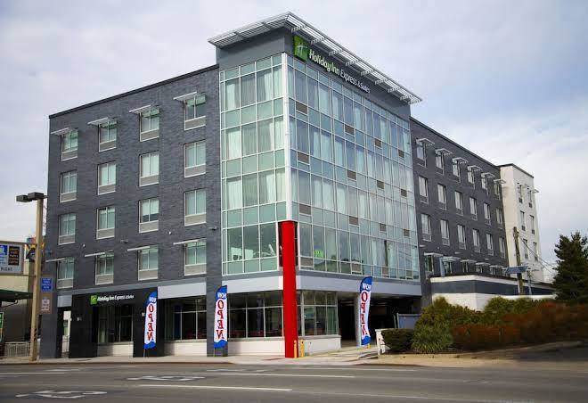 Holiday inn express & suites jersey city holland tunnel