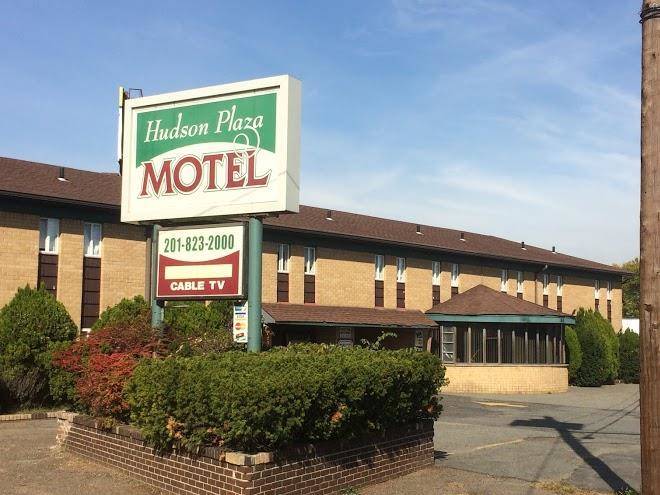 Hudson plaza motel