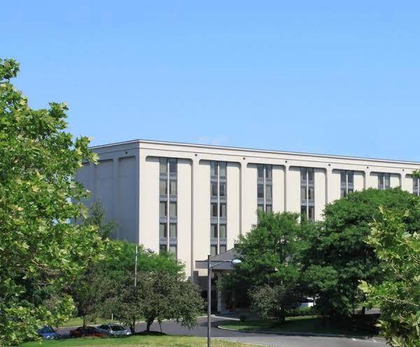 Meadowlands river inn