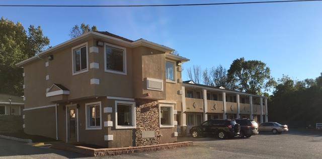 Travel inn & suites