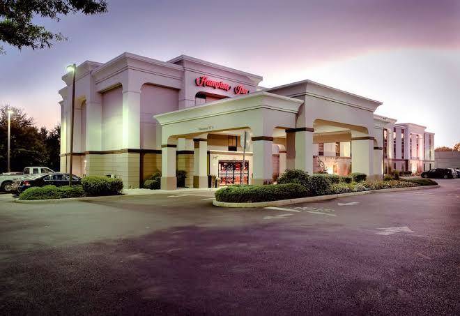 Hampton Inn East Windsor Image