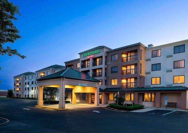 Courtyard By Marriott Cranbury South Brunswick Image