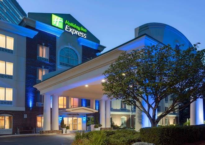 Holiday Inn Express & Suites Tower Center New Brunswick Image