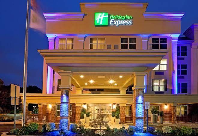 Holiday inn express & suites woodbridge
