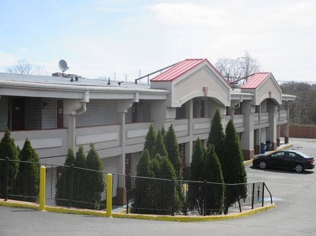 Red carpet inn