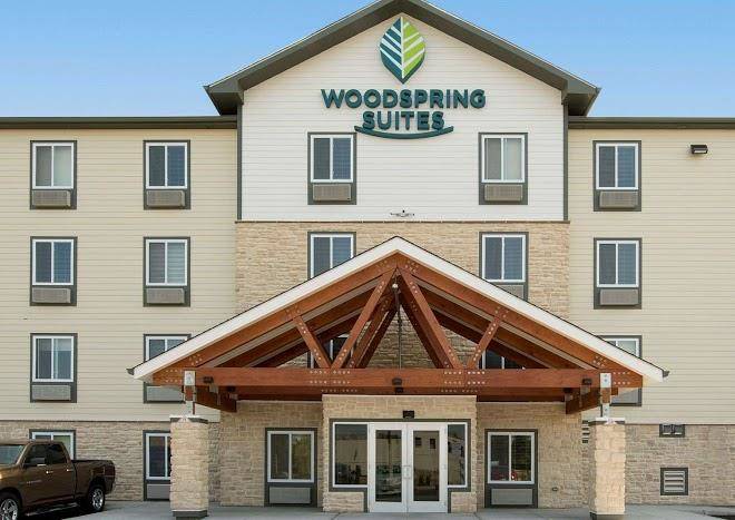 Woodspring suites south plainfield