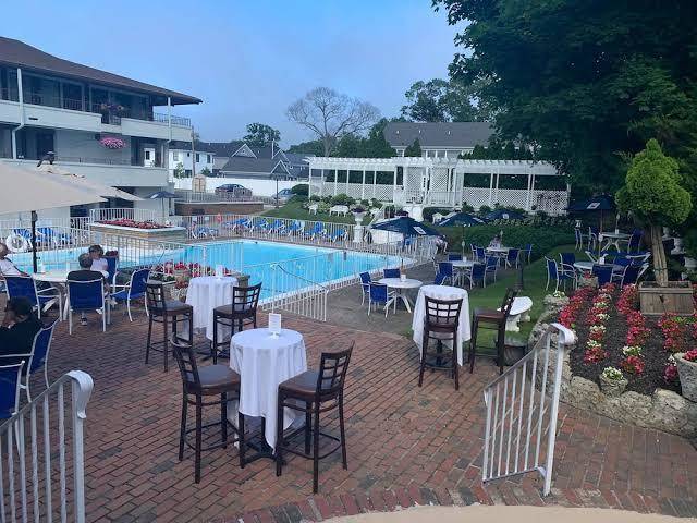 Doolan's shore club
