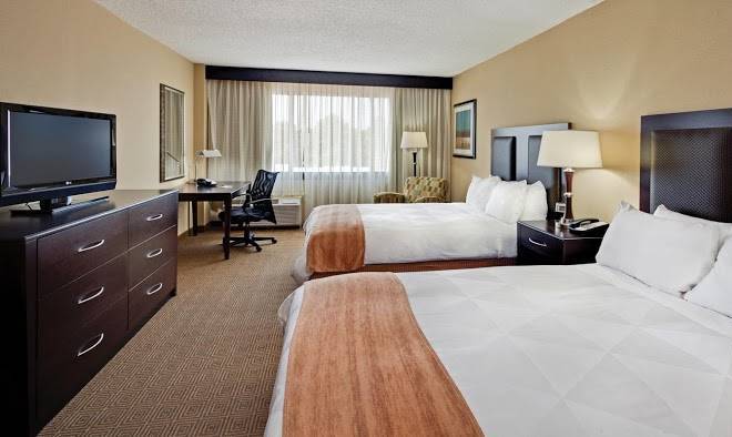 Radisson hotel freehold