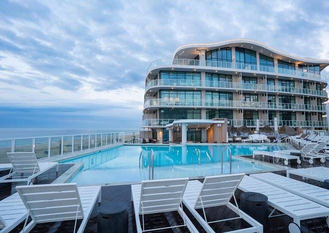 Wave resort