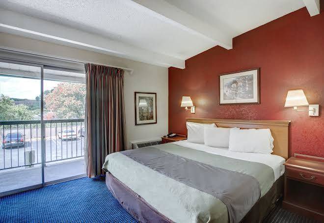 Red carpet inn whippany