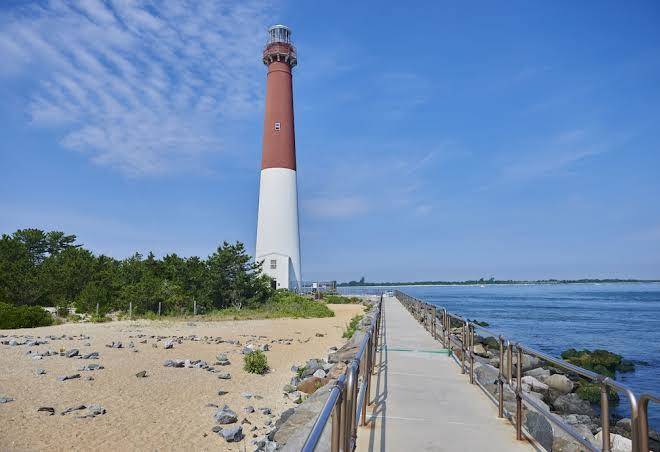 Drifting Sands Oceanfront Hotel Image
