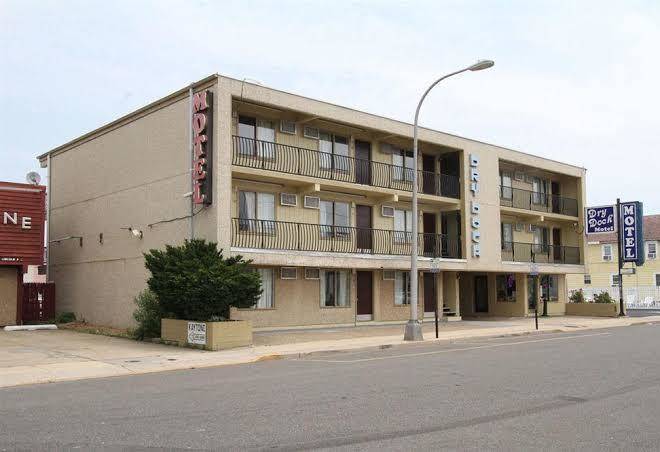 Dry dock motel