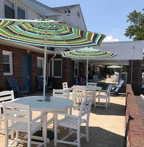 Pelican Point Motel Image