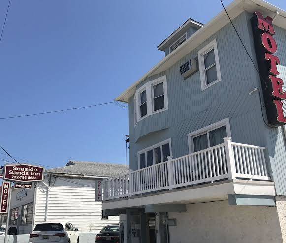 Seaside sands motel