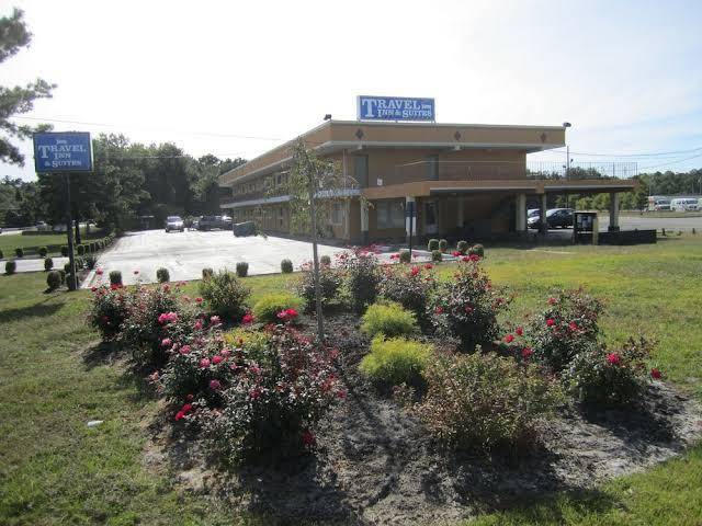 Travel inn and suites