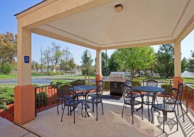 Sonesta Simply Suites Somerset Image