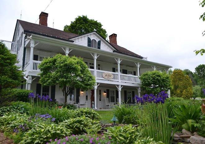 Apple valley inn
