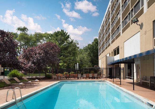 Holiday inn clark newark area