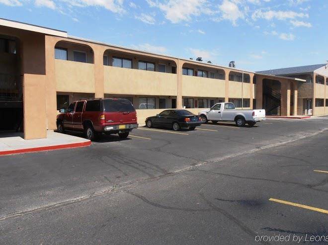 Desert Sands Inn & Suites Albuquerque Image