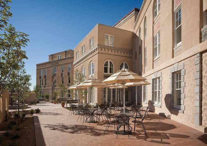 Hotel Parq Central Image