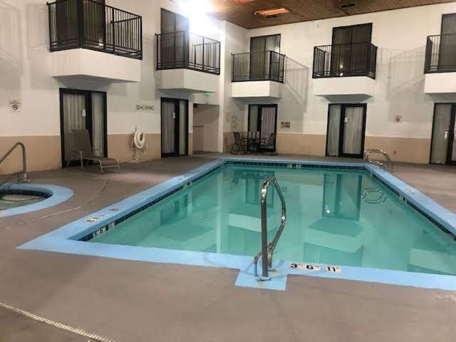 Surestay Plus Hotel By Best Western Albuquerque I40 Eubanks Image
