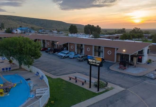 White's city cavern inn