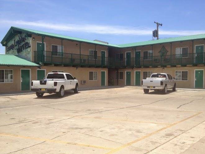 Lamplighter Motel Image