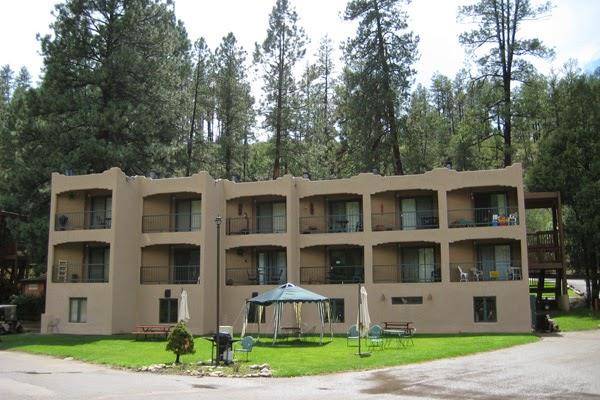 Canyon creek lodge