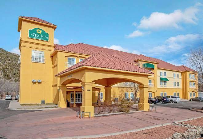 La Quinta Inn & Suites By Wyndham Ruidoso Downs Image