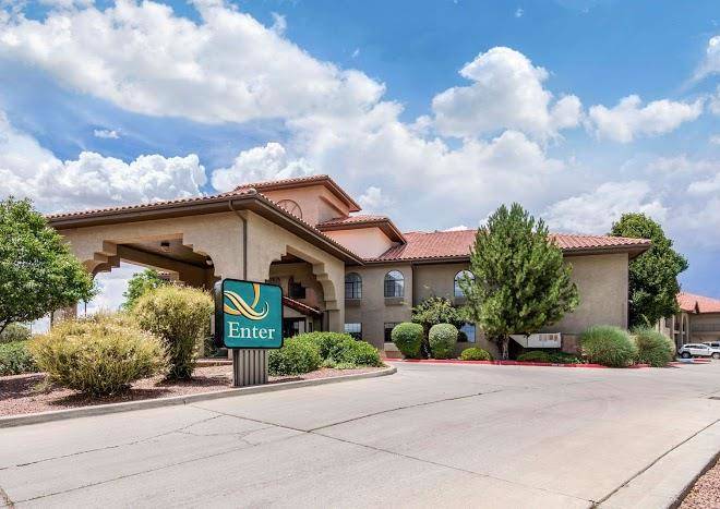 Quality inn & suites gallup i 40 exit 20