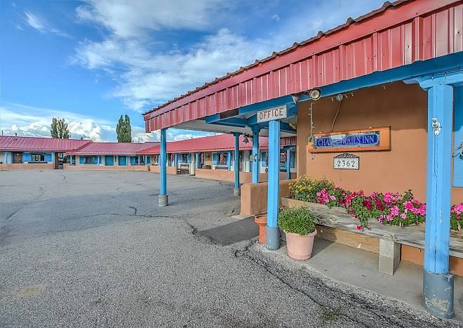 Chama trails inn