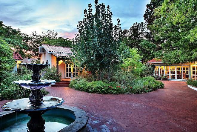 Casa blanca inn & suites