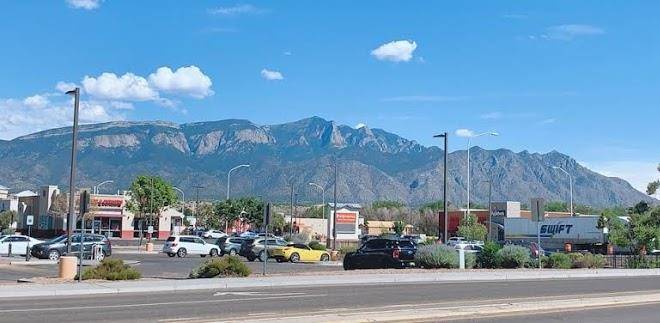Days Inn By Wyndham Bernalillo Image