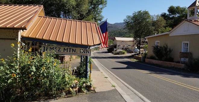 Jemez Mountain Inn Image