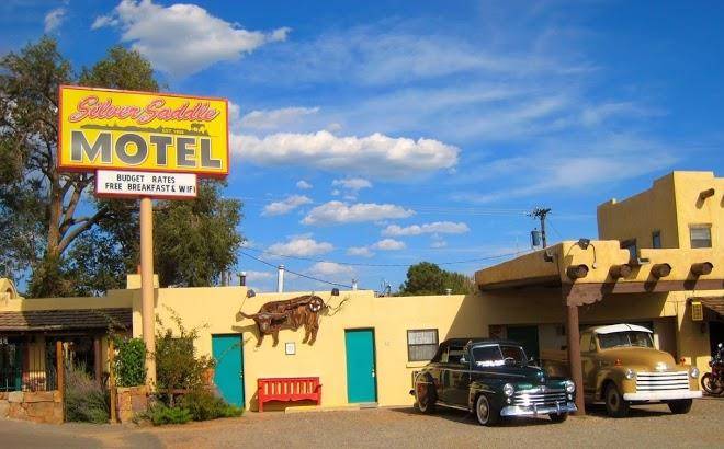 Silver saddle motel
