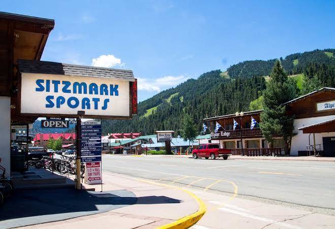 Sitzmark sports & lodge